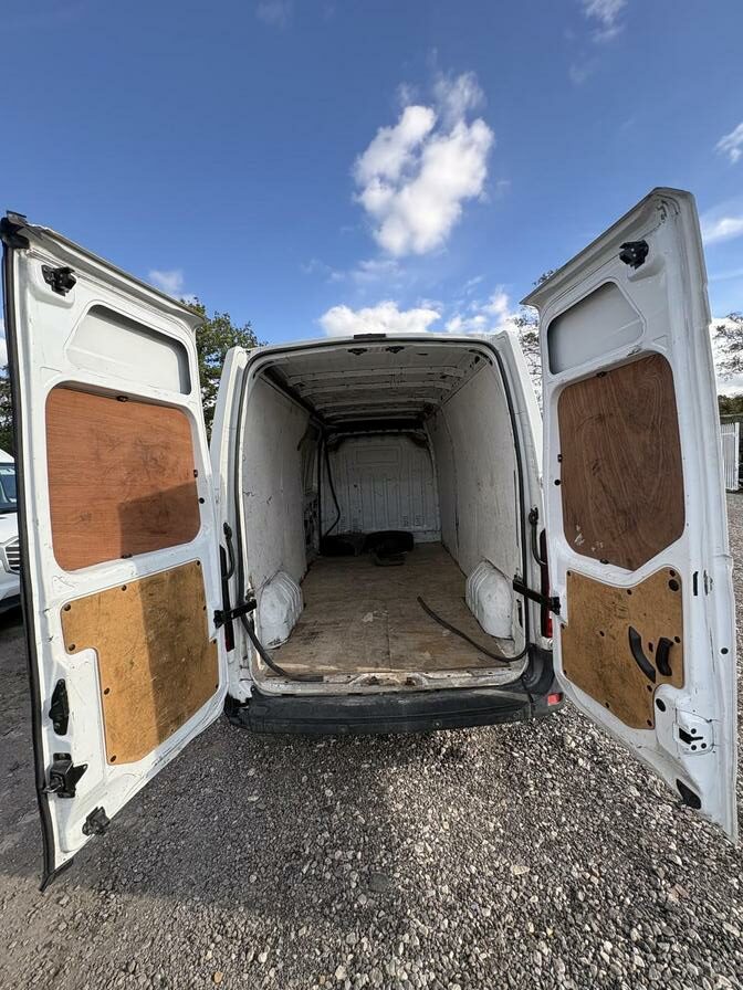 2013 Renault Master – Model: Master 125.35 LWB – BX13HDN