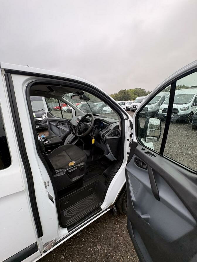 2015 Ford Transit Custom – Model: Transit Custom 330 E-Tech – BX64FRR