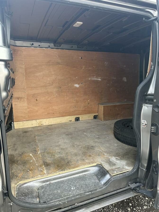 2018 Vauxhall Vivaro – Model: Vivaro  2900 Sportive CDTi – MM18JYC