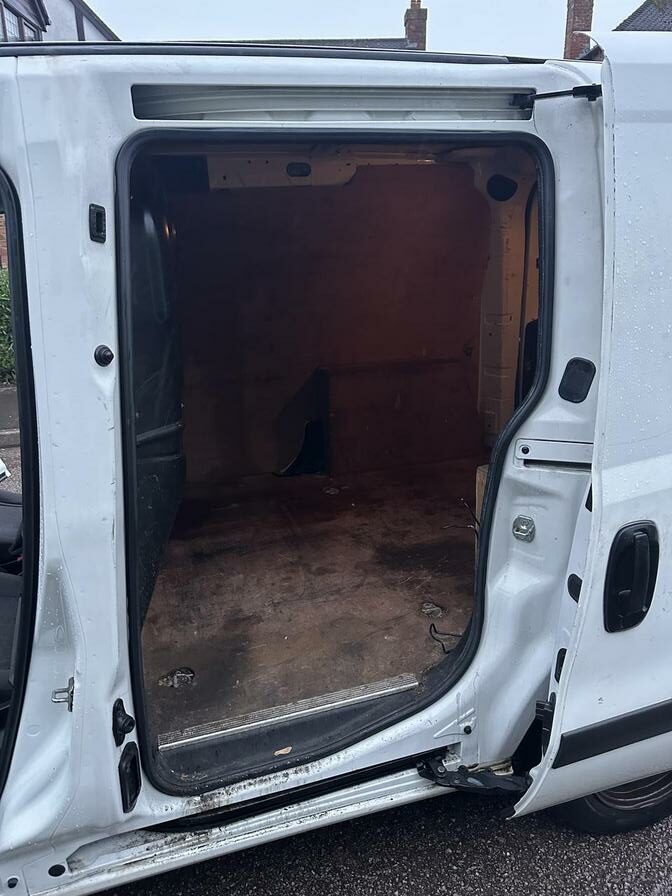 2017 Fiat Doblo Cargo – Model: Doblo 16v SX MultiJet II – CV17OED