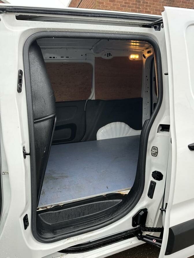 2019 Peugeot Partner – Model: Partner Professional L1 Blue HDi – MT69WZE