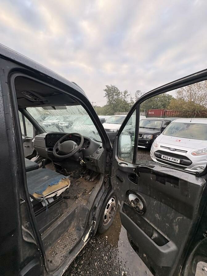 2002 Iveco Daily – Model: Daily 2000 35C11 SWB – LT02XGE