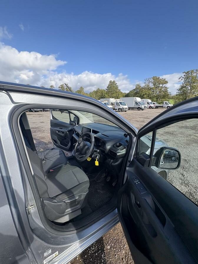 2022 Citroen Berlingo – Model: Berlingo 1000 Enterprise Professional Blue HDi – LA71SSX
