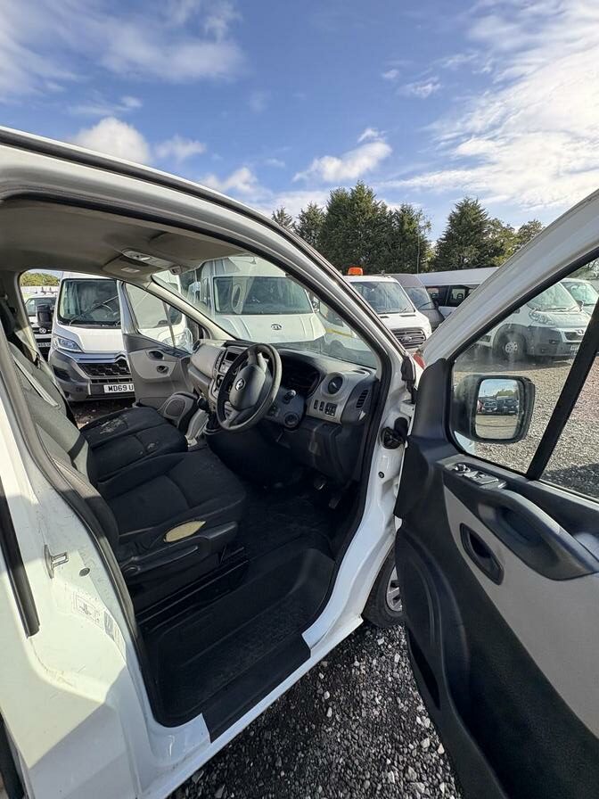 2016 Renault Trafic – Model: Trafic SL27 Business+ Energy dCi – LX66OMA