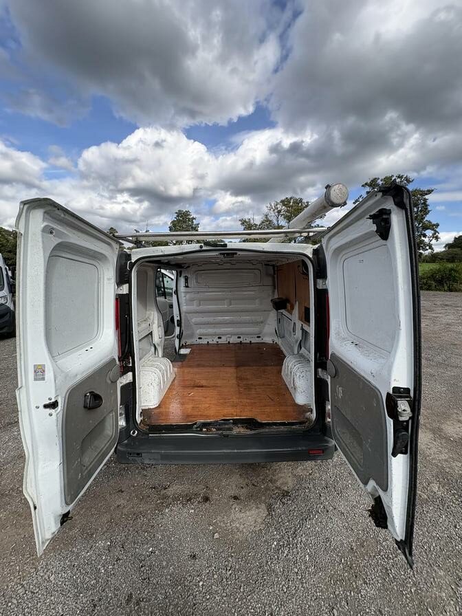 2011 Vauxhall Vivaro – Model: Vivaro 2700 CDTi 89 SWB – PE61XHN