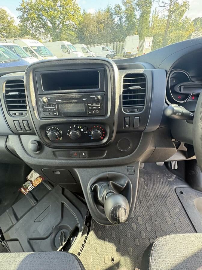 2015 Vauxhall Vivaro – Model: Vivaro  2700 CDTI – CV65OGJ