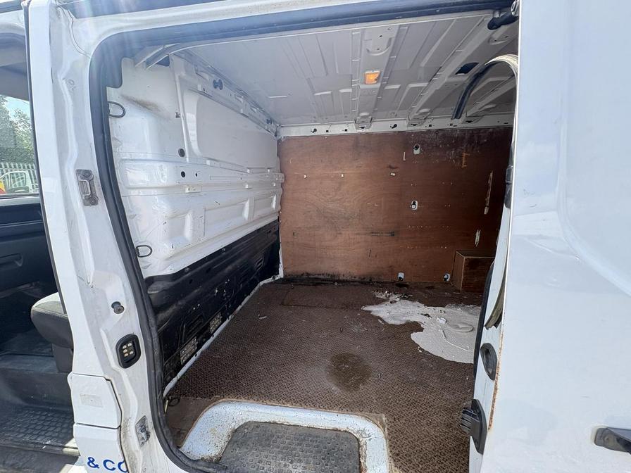 2015 Vauxhall Vivaro – Model: Vivaro  2900 CDTI – DS15EPK