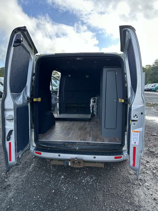 2014 Ford Transit Custom – Model: Transit Custom 270 Limited E-Tech – SF14XLH