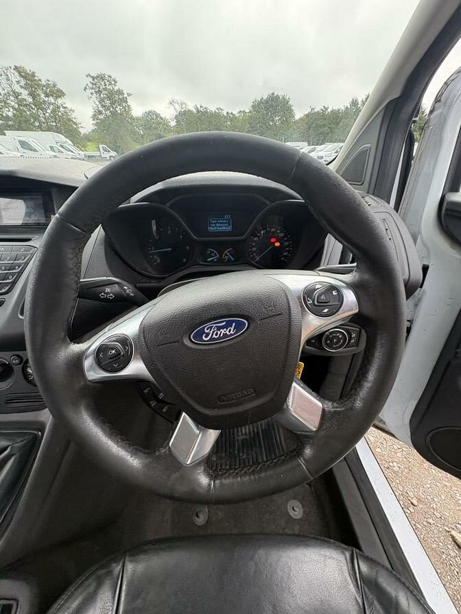 2015 Ford Tourneo Connect – Model: Tourneo Connect Style TDCi – YB15VWT