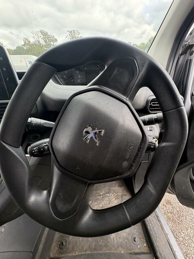 2021 Peugeot Partner – Model: Partner Professional Premium Blue HDi – BG71VUV