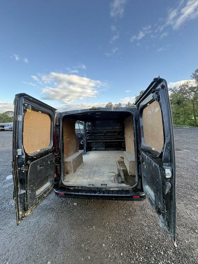 2015 Vauxhall Vivaro – Model: Vivaro 2700 Sportive CDTi – SD65LGZ