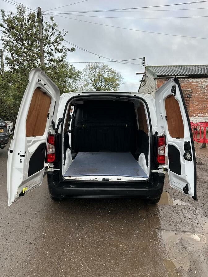 2019 Peugeot Partner – Model: Partner Professional L1 Blue HDi – MT69WZE