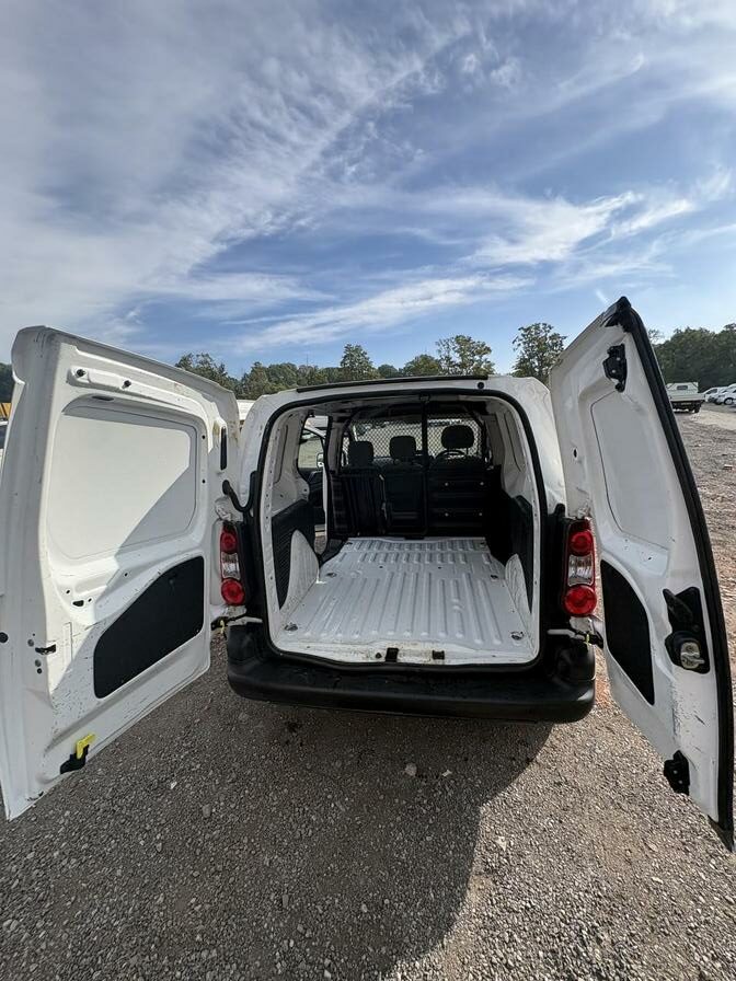 2014 Peugeot Partner – Model: Partner 850 Professional L1 HDi – FL14XPY