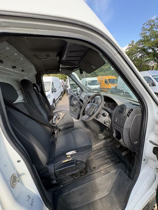 2013 Renault Master – Model: Master 125.35 LWB – BX13HDN