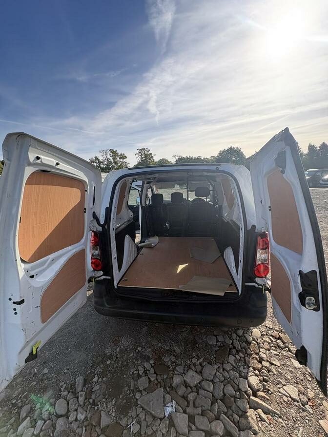 2017 Citroen Berlingo – Model: Berlingo 850 Enterprise Blue HDi – YH17VLZ