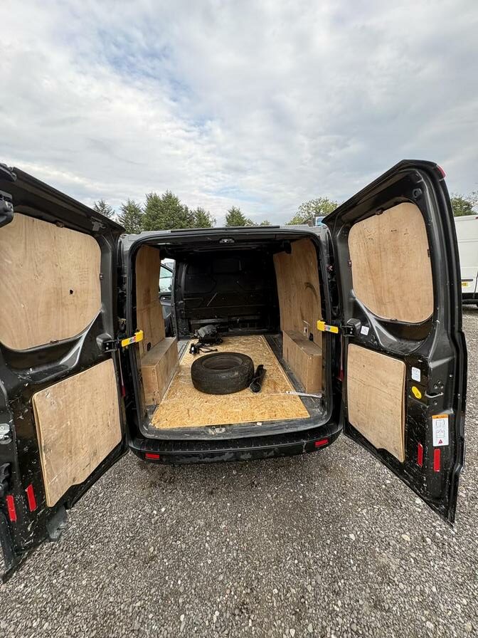 2018 Ford Transit Custom – Model: Transit Custom 270 Trend – YR18WAO