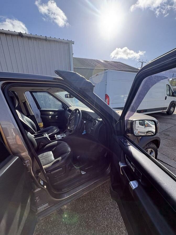 2012 Land Rover Discovery – Model: Discovery TDV6 Auto 210 – VE12FXO