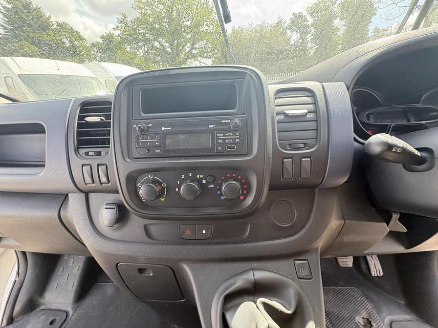 2015 Vauxhall Vivaro – Model: Vivaro  2900 CDTI – DS15EPK