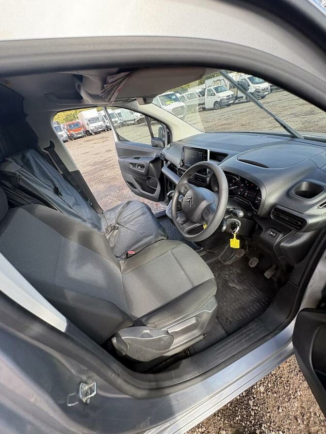 2022 Citroen Berlingo – Model: Berlingo 1000 Enterprise Professional Blue HDi – LA71SSX
