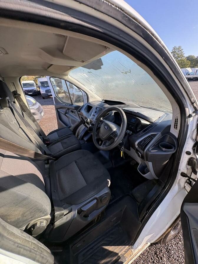 2017 Ford Transit Custom – Model: Transit Custom 270 – KP17RVJ