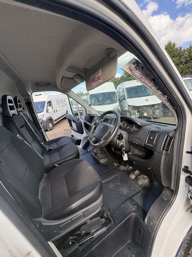 2019 Peugeot Boxer – Model: Boxer 335 Professional L2H2 Blue HDi – KP69RVL