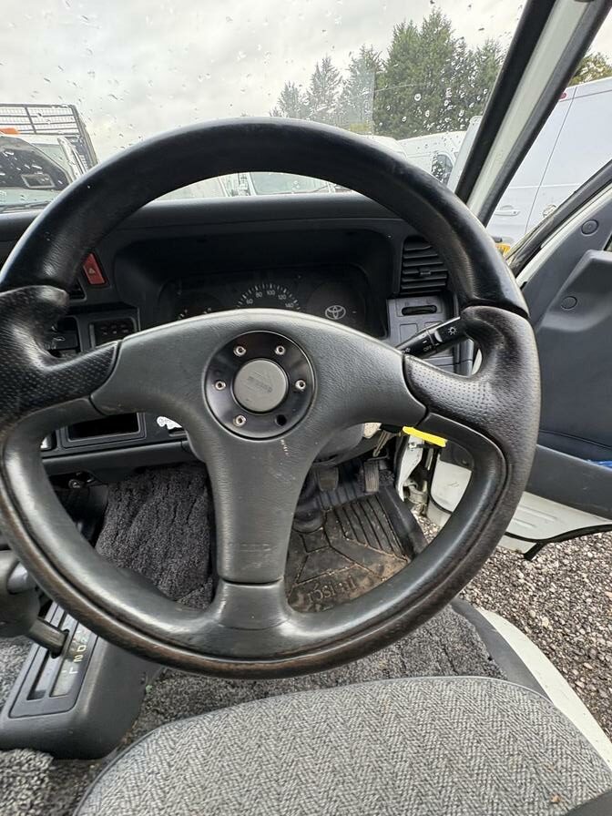 1995 Toyota HIAce – Model: Hiace – M545BSW