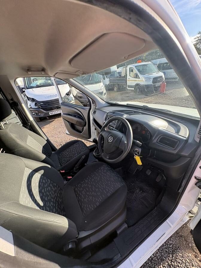 2018 Vauxhall Combo – Model: Combo 2300 CDTi – AP18MCS