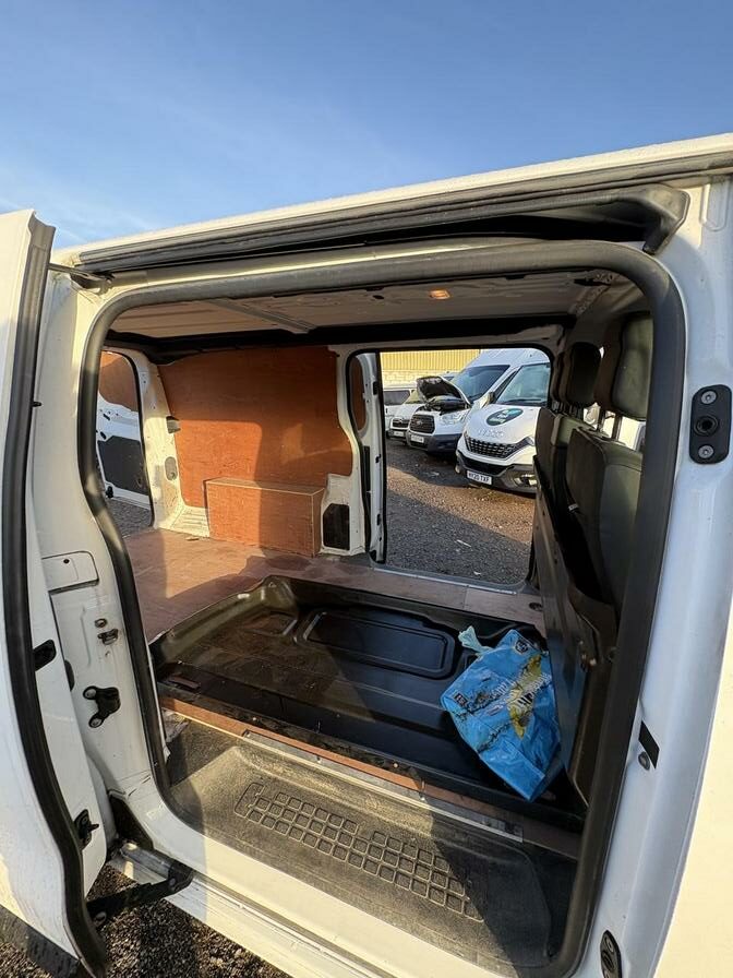 2021 Vauxhall Vivaro – Model: Vivaro 2900 Dynamic S/S – DP70CBV