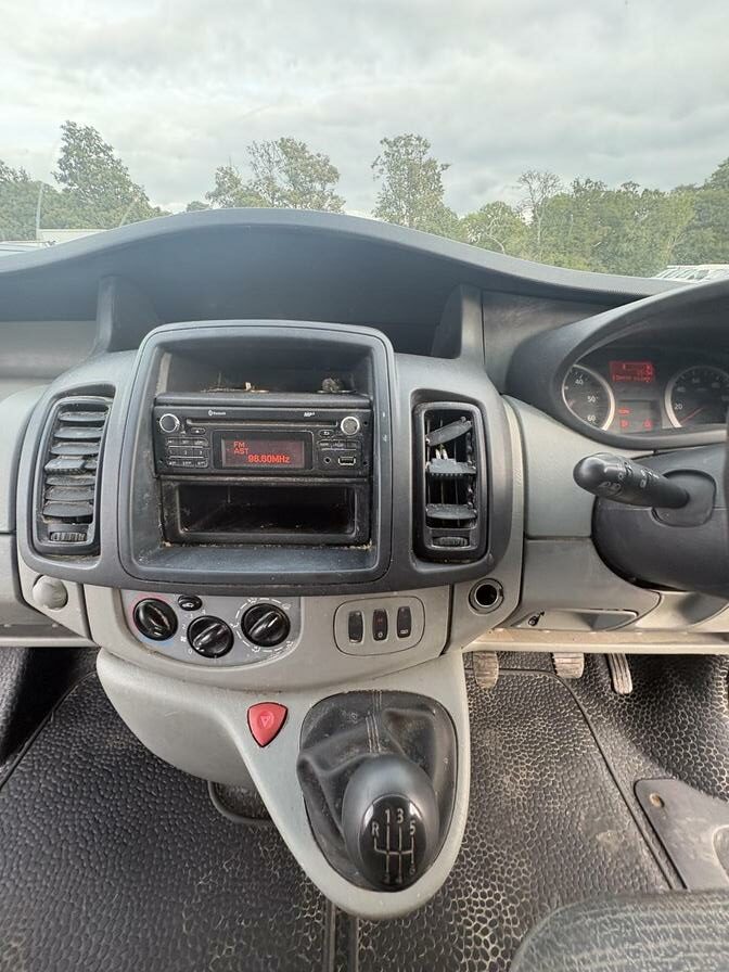 2013 Renault Trafic – Model: Trafic SL27 dCi – HN63WUT