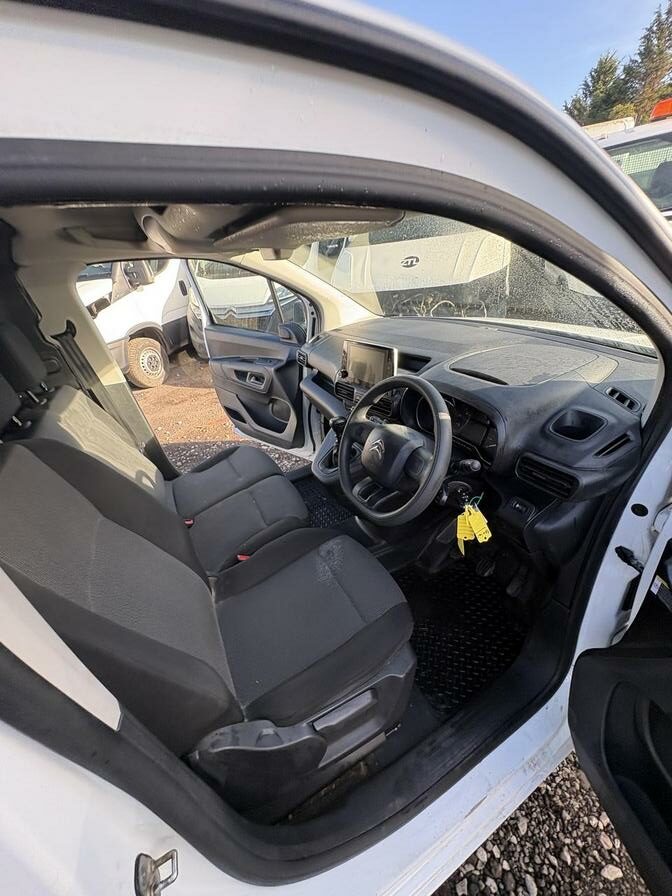 2022 Citroen Berlingo – Model: Berlingo 1000 Enterprise Professional Blue HDi – MD71YJM
