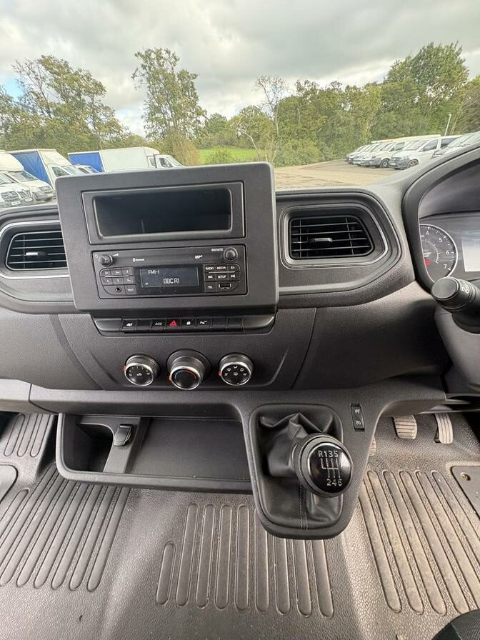 2022 Nissan Interstar – Model: Interstar Acenta dCi – BJ22YYR
