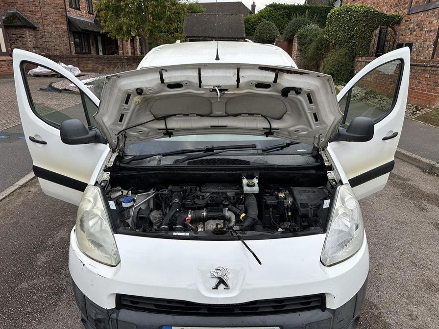 2014 Peugeot Partner – Model: Partner CRC HDi – AF64WVE