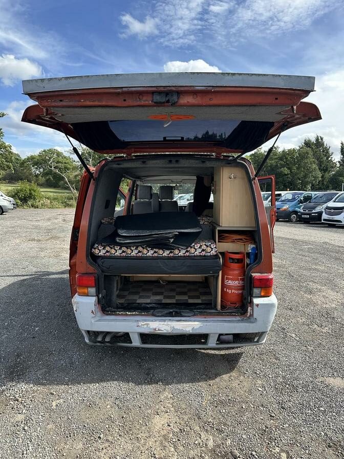 2002 Volkswagen Transporter – Model: Transporter TDI SWB – LJ02GKP