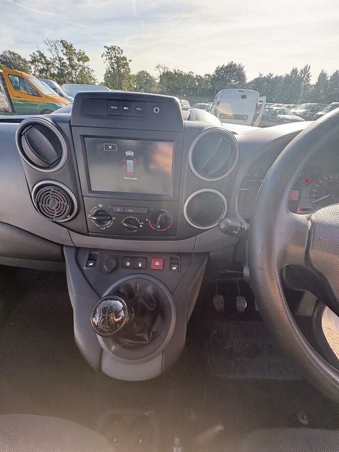2017 Citroen Berlingo – Model: Berlingo 850 Enterprise Blue HDi – YH17VLZ