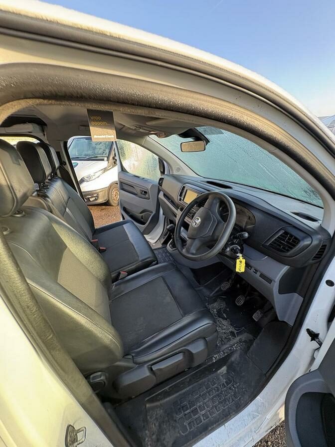 2021 Vauxhall Vivaro – Model: Vivaro 2900 Dynamic S/S – DP70CBV