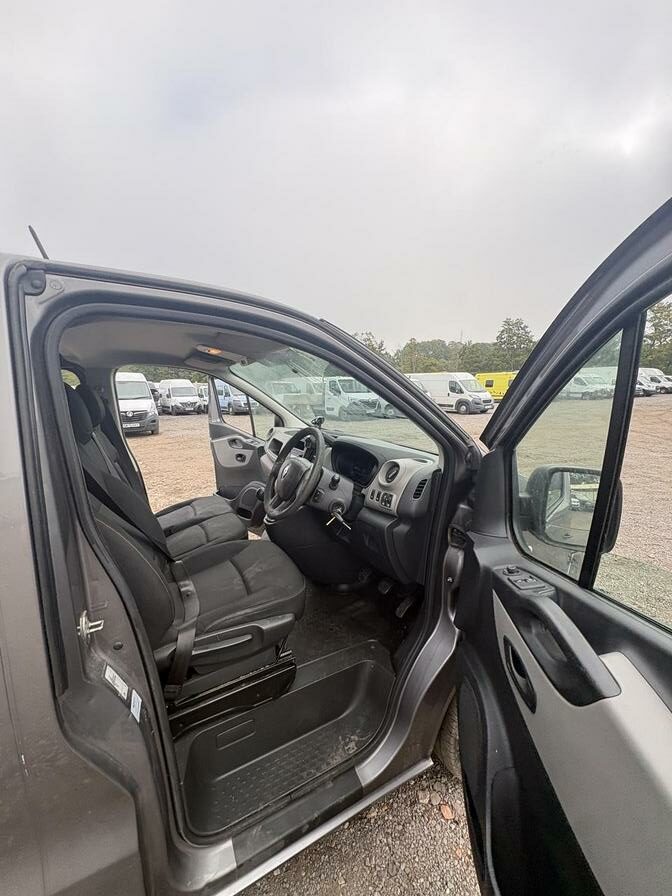 2015 Renault Trafic – Model: Trafic SL27 Business+ dCi – DN15HZT