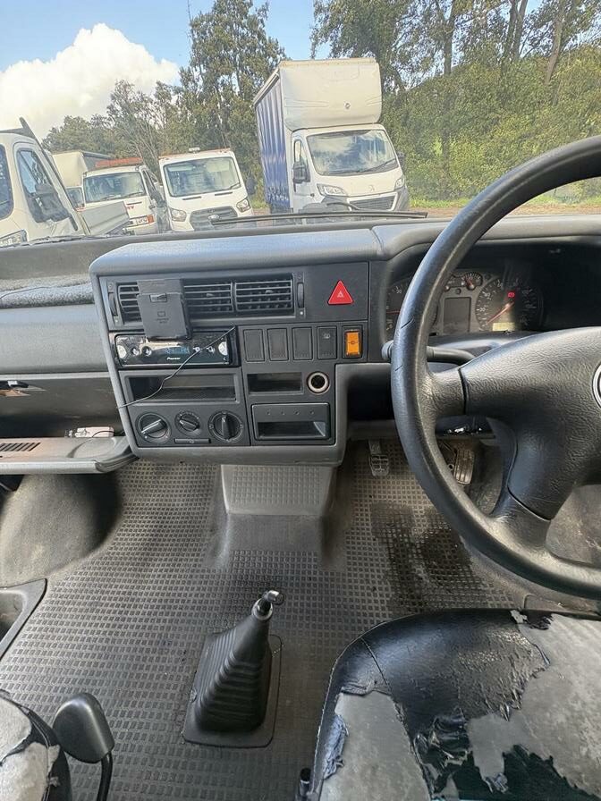 1999 Volkswagen Transporter – Model: Transporter TDI SWB – V41GCS