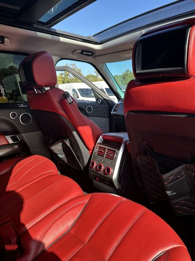 2015 Land Rover Range Rover Sport – Model: Range Rover Sport HSE Dynamic SDV6 Auto – J888RCK