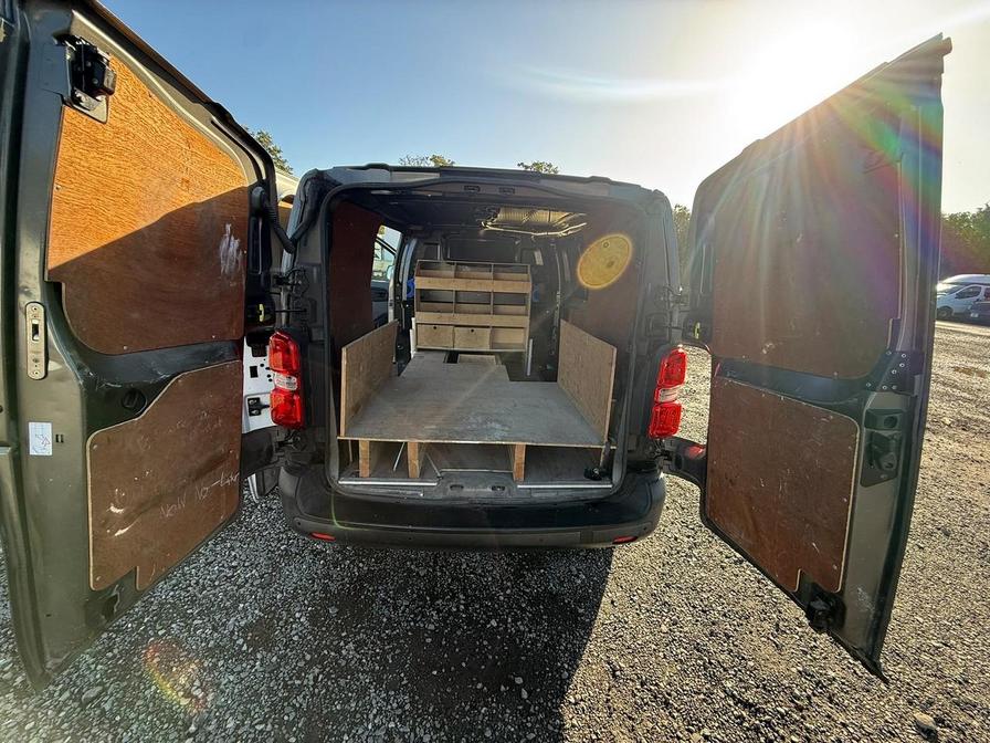 2021 Citroen Dispatch – Model: Dispatch 1400 Enterprise Professional Blue HDi S/S – LV71ZWZ