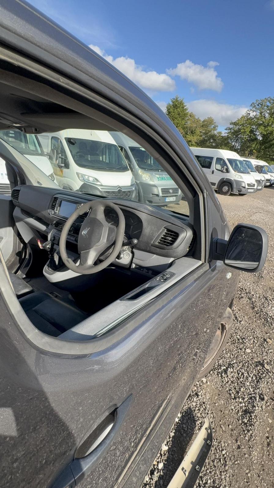 2016 Citroen Dispatch – Model: Dispatch 1000 Enterprise Blue HDi S/S – WM66GHA