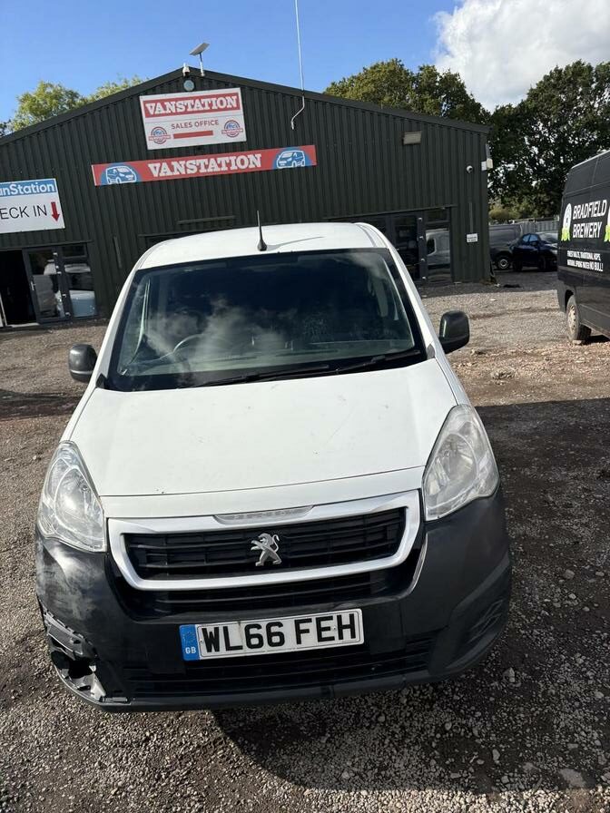 2017 Peugeot Partner – Model: Partner Professional L1 Blue HDi – WL66FEH