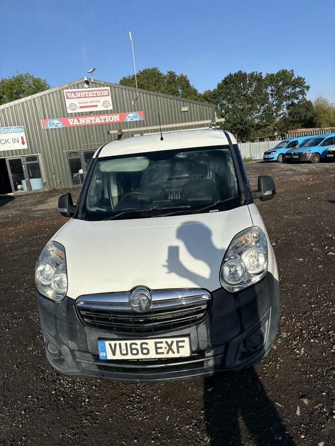 2016 Vauxhall Combo – Model: Combo 2000 L1H1 CDTi – VU66EXF