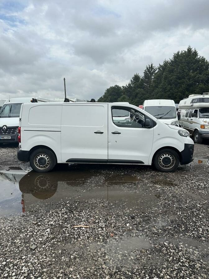 2019 Peugeot Expert – Model: Expert Professional Standard Blue HDi – NY19CNC