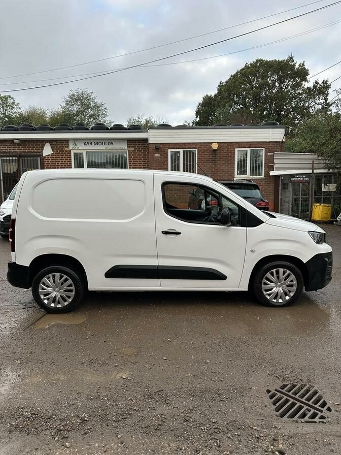 2019 Peugeot Partner – Model: Partner Professional L1 Blue HDi – MT69WZE