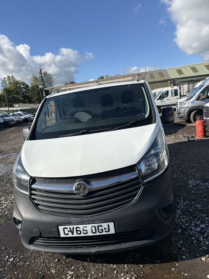 2015 Vauxhall Vivaro – Model: Vivaro  2700 CDTI – CV65OGJ