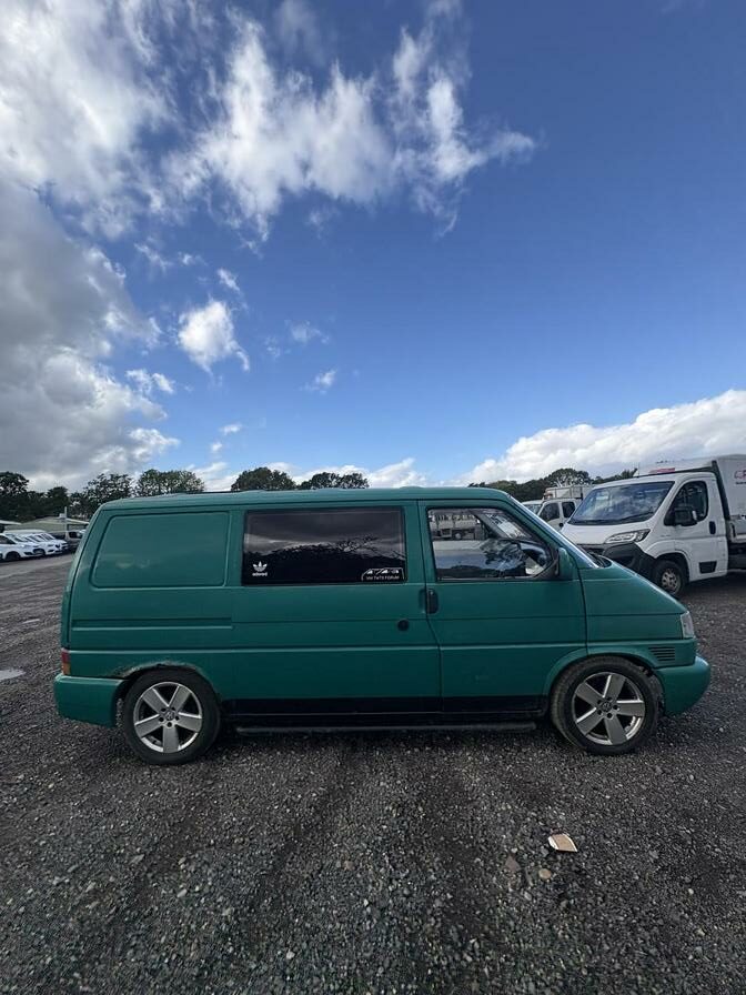1999 Volkswagen Transporter – Model: Transporter TDI SWB – V41GCS