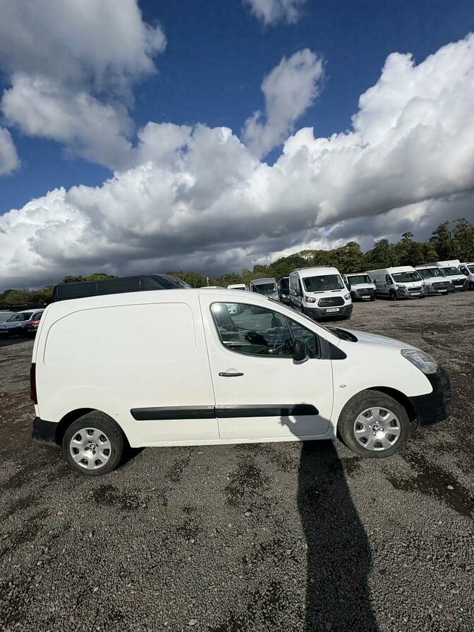 2017 Peugeot Partner – Model: Partner Professional L1 Blue HDi – WL66FEH