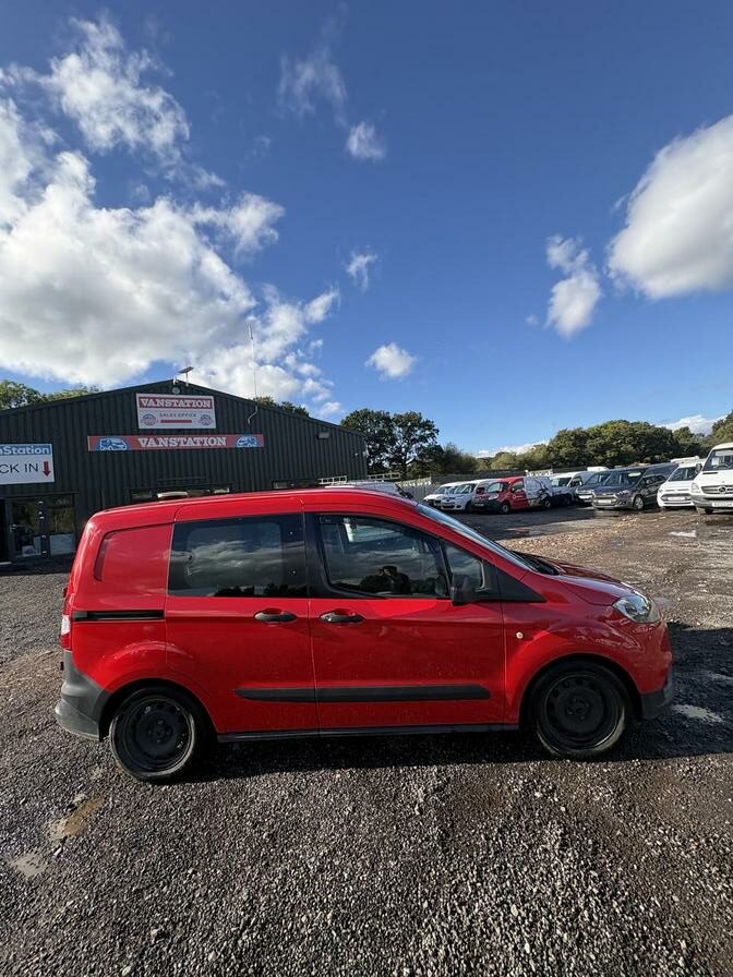 2019 Ford Transit Courier – Model: Transit Courier Base Kombi TDCi – WG19ETY