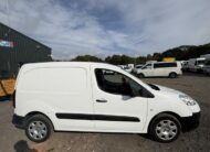 2014 Peugeot Partner – Model: Partner 850 Professional L1 HDi – FL14XPY