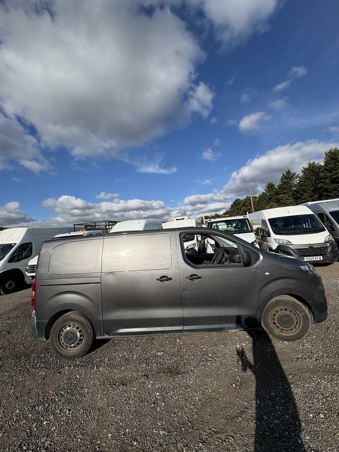 2016 Citroen Dispatch – Model: Dispatch 1000 Enterprise Blue HDi S/S – WM66GHA